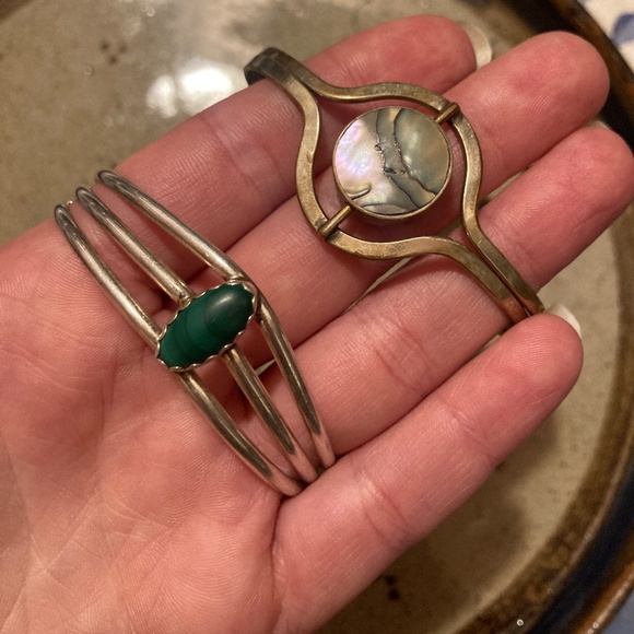 Jewelry - Pair Malachite shell Crystal stone Alpaca Silver bracelet Cuff